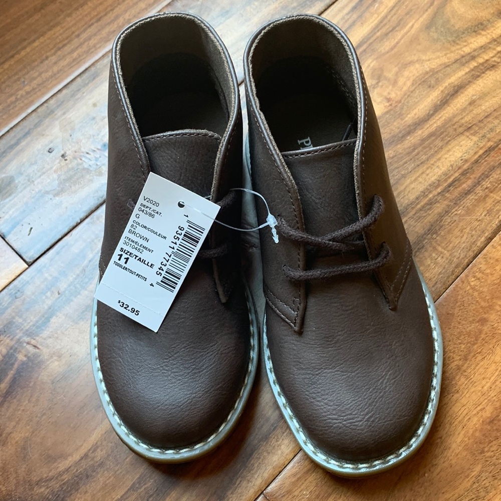 The Children’s Place brown boots size 11